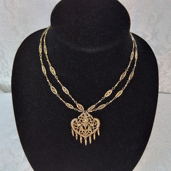 Avon goldtone double chain and pendant with dangles necklace - Picture 2 of 6